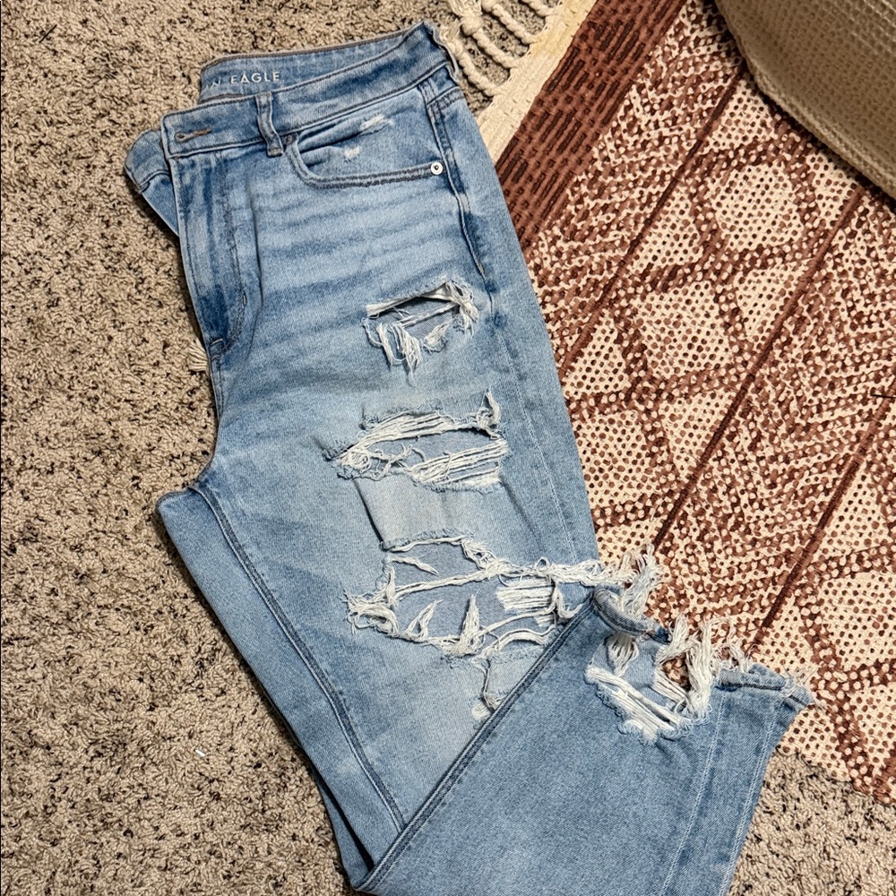 American Eagle Outfitters Women's Light Blue Distressed Skinny Jeans